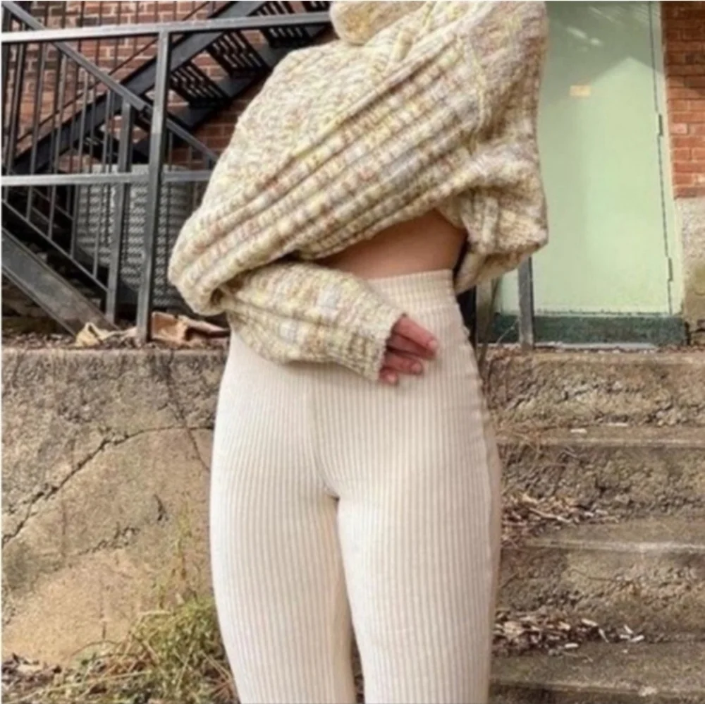 NWT! Aerie, Groove-On Velour High Waisted Flare Pants, Cream, Size Medium